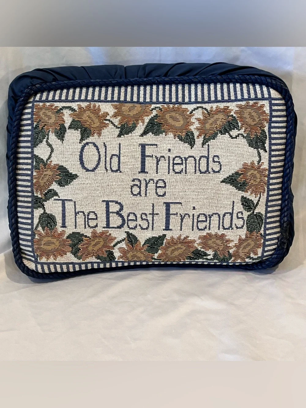 Vintage Old Friends Are The Best Friends Tapestry Pillow